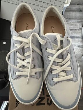 Clarks Light blue and Cream Canvas Low-Top Sneakers. brand new never worn.